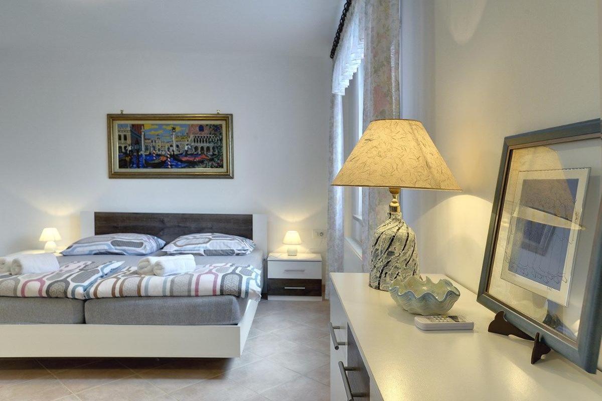 Villa Mima Banjole Bagian luar foto