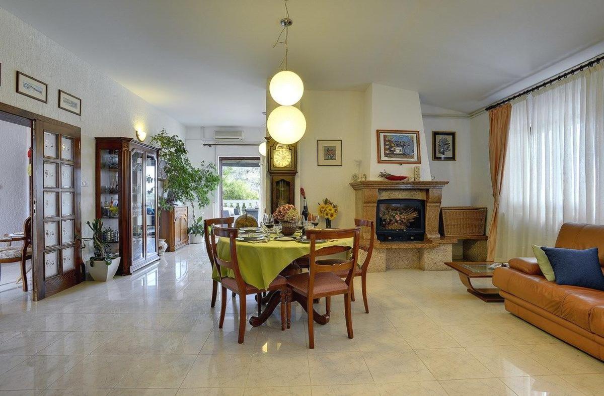 Villa Mima Banjole Bagian luar foto